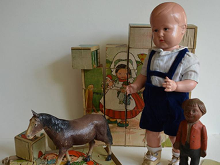 Industriell hergestellte Spielwaren aus Hannover 1883-1936 (Puppen, Spielzeugpferd, Spiele) von Dr. Edel Sheridan-Quantz